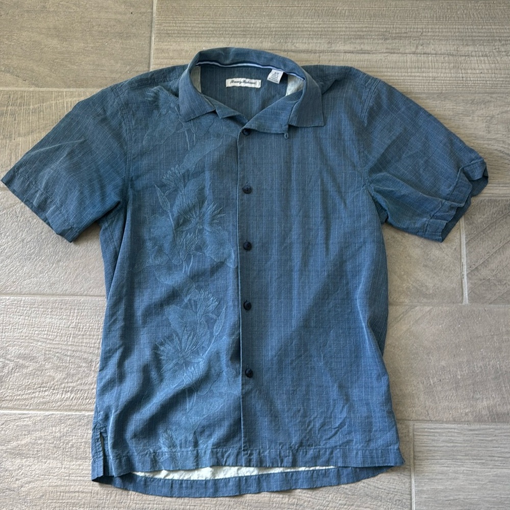 Tommy Bahama blue camp shirt
